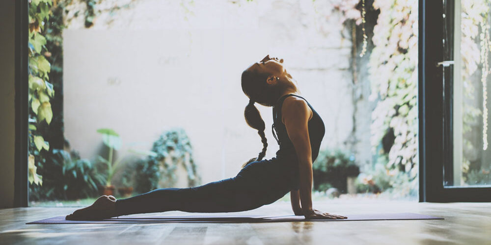tiempo-mantener-postura-de-yoga tiempo mantener postura de yoga